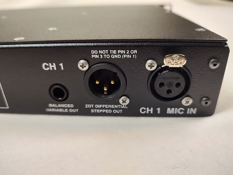 Earthworks 1022 Two-Channel Microphone Preamp - Vintage King