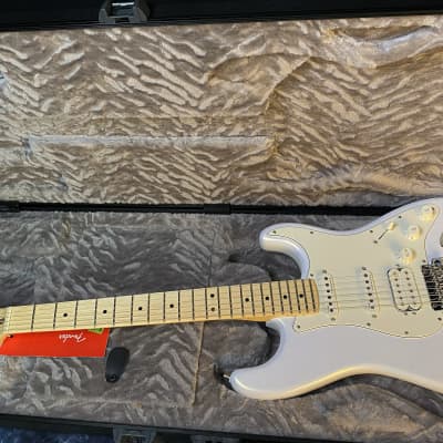OPEN BOX ! 2023 Fender Juanes Stratocaster - Luna White - Authorized Dealer - In-Stock! 8.3 lbs - SAVE! image 12
