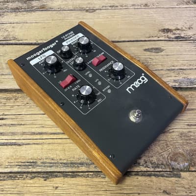 Moog MF-103 12-Stage Phaser | Vintage Synth Explorer