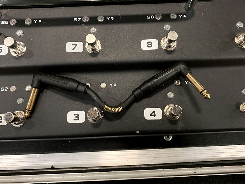 PACKAGE DEAL! ! Fractal AX8, Fractal EV-1, Flight Case PACKAGE DEAL! ! Fractal AX8, Fractal EV-1, Flight Case