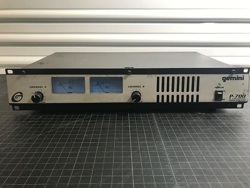 Gemini P700 300W RMS 2 Channel Power DJ Amplifier 2U Rack Reverb