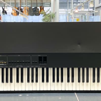 Roland RD-300S 88-Key Digital Piano