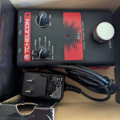 TC HELICON R1 ボーカルチューンドリバーブ TC-Helicon VoiceTone R1 Vocal Reverb Pedal | Sweetwater
