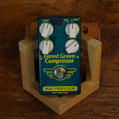 Mad Professor Forest Green Compressor - Green image 3