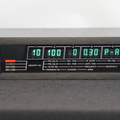 Roland SRV-2000 Vintage 80's MIDI Digital Reverb 1U Rack Effects / SDE-3000 Delay