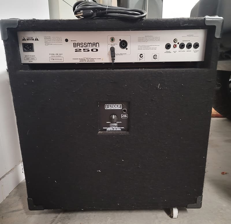 Fender Bassman 250/210 250-Watt 2x10