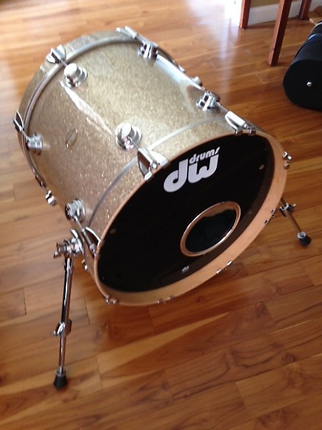 Dw collectors store bass drum