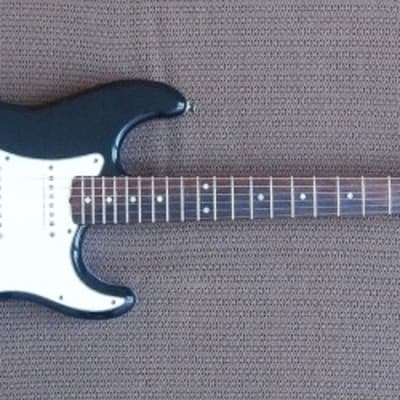 Fresher Straighter FS-380 Stratocaster early 80's Black image 4