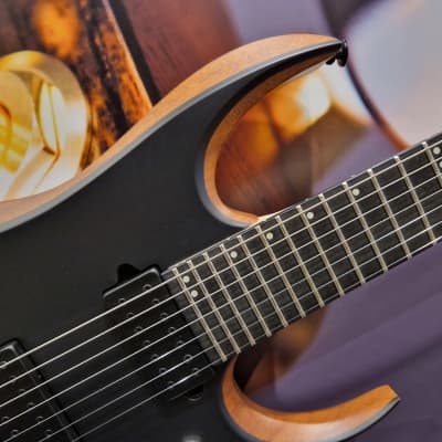 Ibanez RGDR4327-NTF Prestige Series E-Guitar 7 String Natural Flat + Hardcase image 2