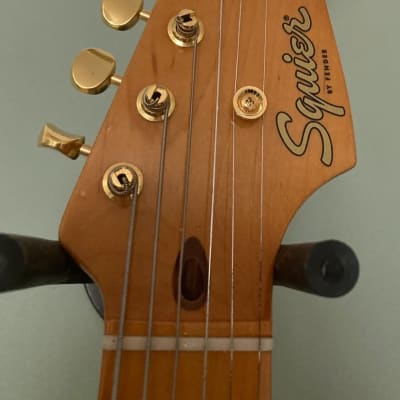 Squier Classic Vibe 50’s Stratocaster Gold Custom image 8