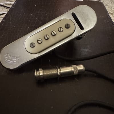 DeArmond Soundhole Pickup model 210 Vintage USA Lightnin Hopkins