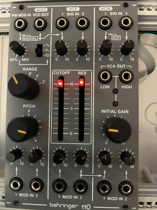 Behringer 110