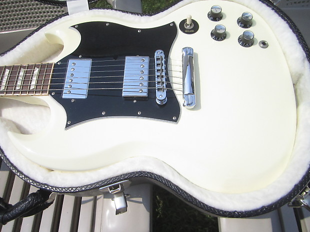 Gibson SG 05 Classic white Music123 Limited RUN w Cs
