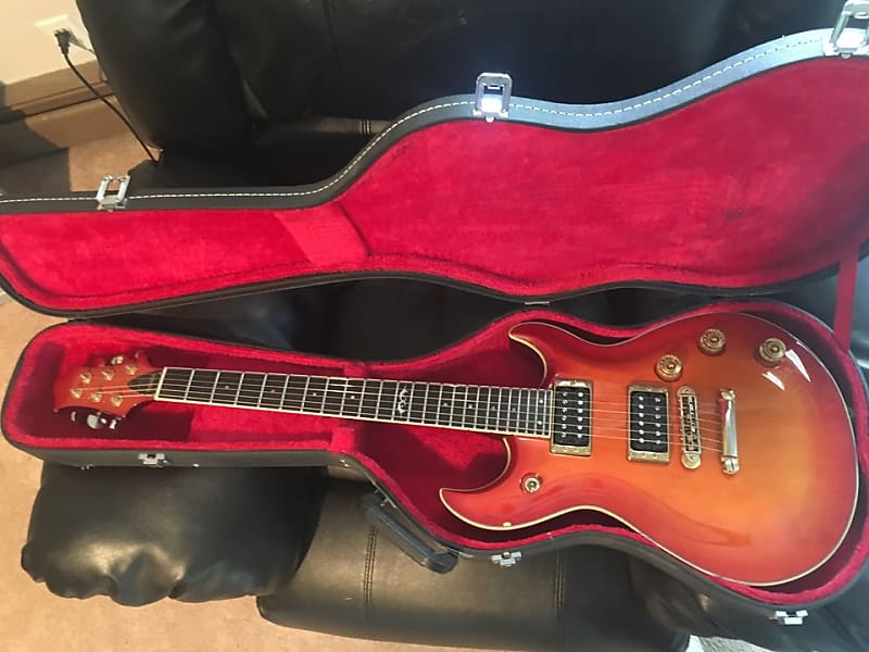 Yamaha YSG 1 Electric Guitar with Gold Hardware and Hardshell Case