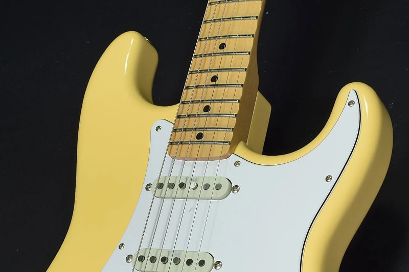 Fender Japan Exclusive Yngwie Malmsteen Signature