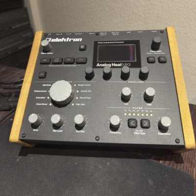 Elektron Analog Heat MKII incl. wood side panel image 2