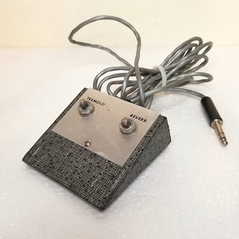 Vintage Amplifier 2 button Footswitch Tremolo Reverb Reverb