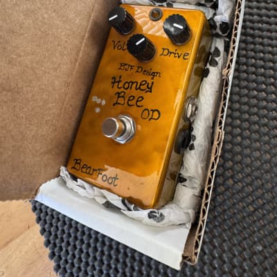 Bearfoot Honey Bee OD Overdrive エフェクター Bear Foot, Honey Bee , tweed overdrive - Haar Guitars and Parts