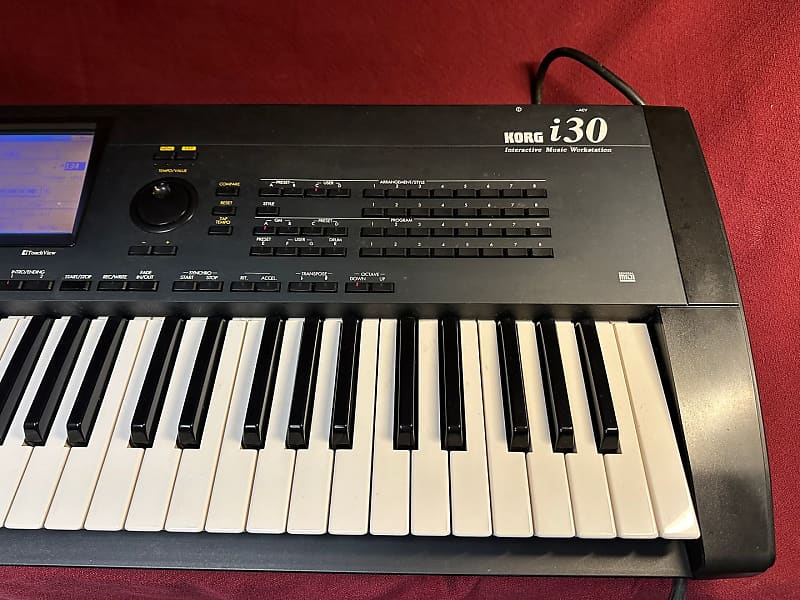 希少品 KORG i30 Music workstation シンセサイザー