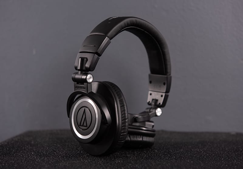 Audio Technica ATH-M50X Over Ear Professional Studio Monitor