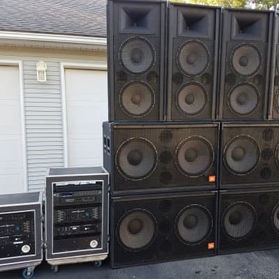 JBL 4700 series turnkey system image 1