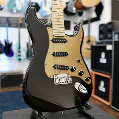 ギター ksk fender USA American Stratocaster FENDER AMERICAN PERFORMER STRATOCASTER - ARCTIC WHITE