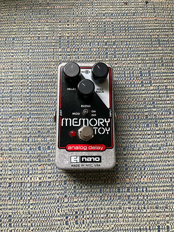 Electro-Harmonix Memory Toy Analog Delay | Reverb