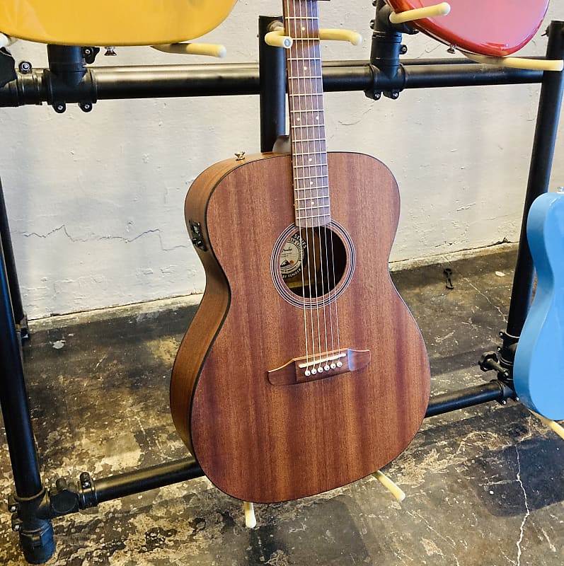 Guitar brands that 2025 start with c