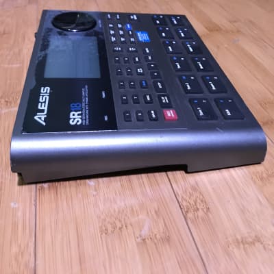 Alesis SR18 Drum Machine with free shipping