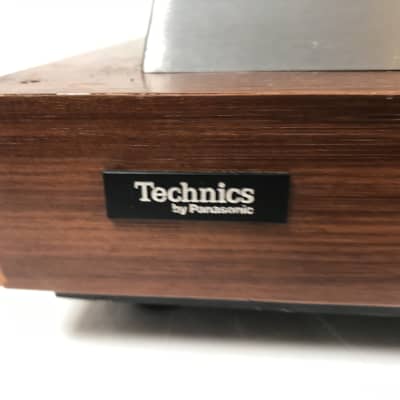 Technics SP-10 Turntable w/ SH-10B1 Plinth image 2