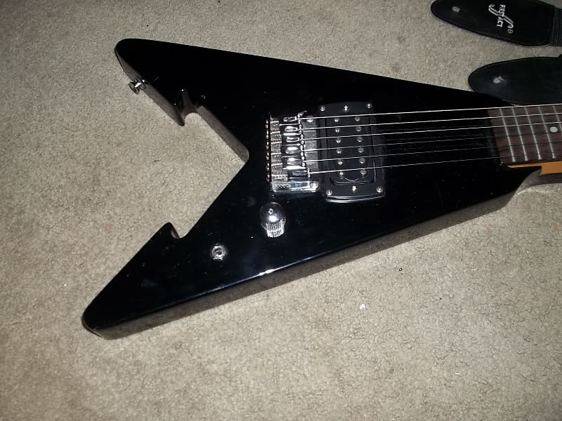 First Act Flying V Short Scale Guitar ME 276 w Amp Strap Cord | Reverb