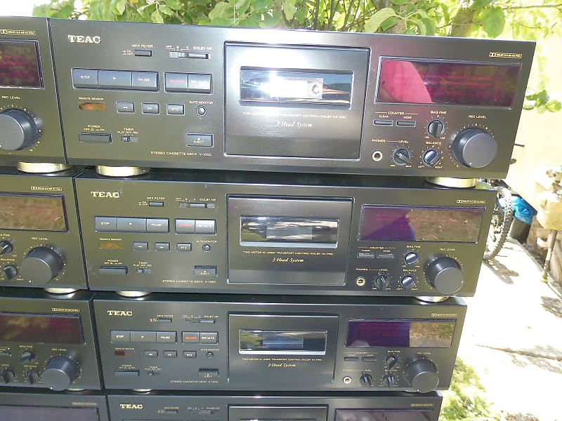 Teac 3 Head Stereo cassette Deck V-1050, Dolby B & C