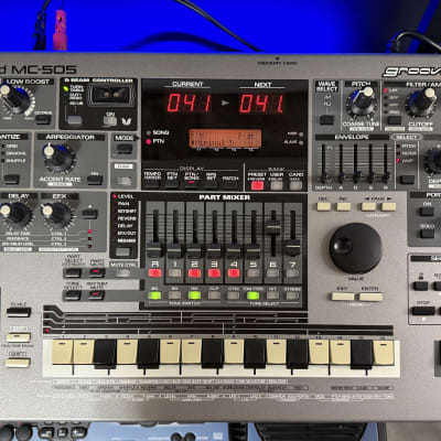 Roland MC-505 Groovebox 1998 - 2002 - Gray