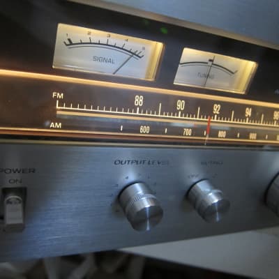 Vintage Kenwood KT-8300 Am/Fm Analogue Stereo Tuner, Back Lit