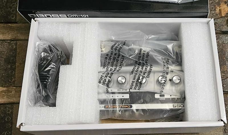 Boss DM-101 Delay Machine