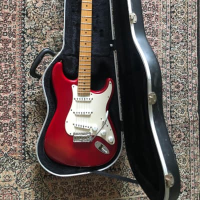 Fender Highway One Stratocaster 2002 Crimson Red Transparent image 13