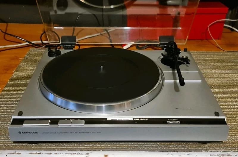 VINTAGE KENWOOD DIRECT DRIVE TURNTABLE/MADE IN JAPAN/33/45 SPEED  			