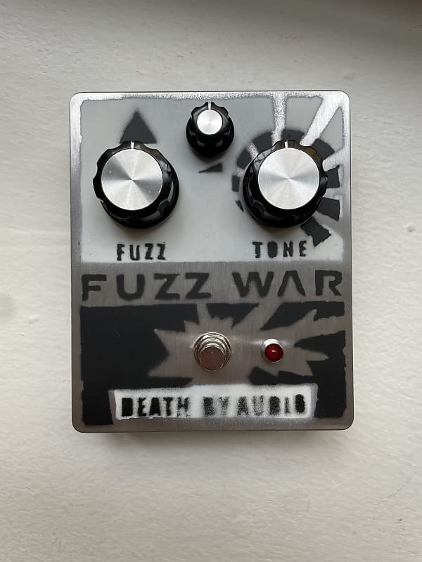 Death By Audio Fuzz War