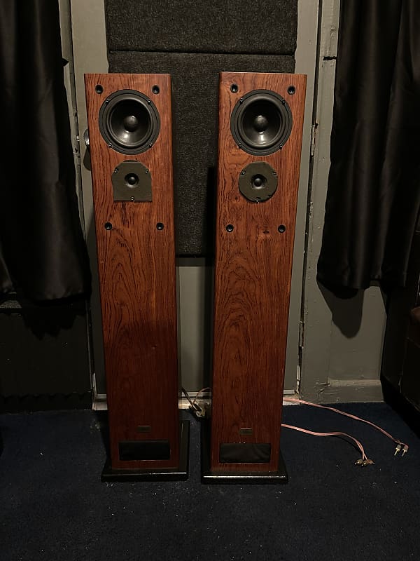 Soliloquy 5.2 Tower Speakers - Walnut Finish Rare | Reverb