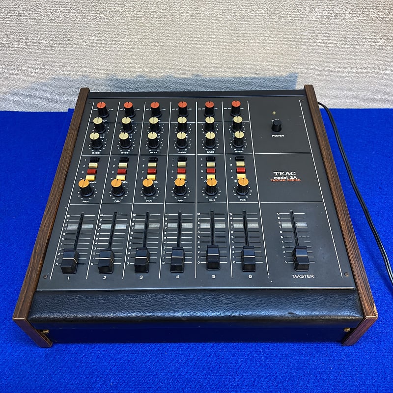 d*e様 TEAC Model-2 Audio Mixer 6チャンネル TEAC Model-2 Audio