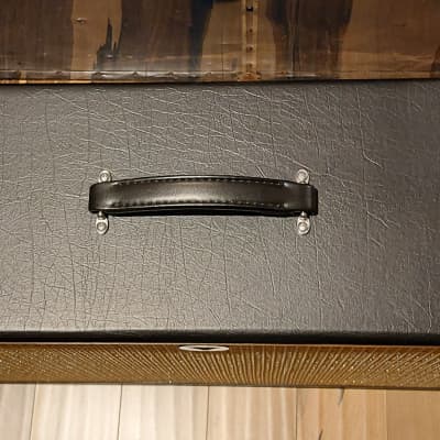 VBoutique VCab-OS 1x12 Oversized Black Taurus Gold Grill image 3