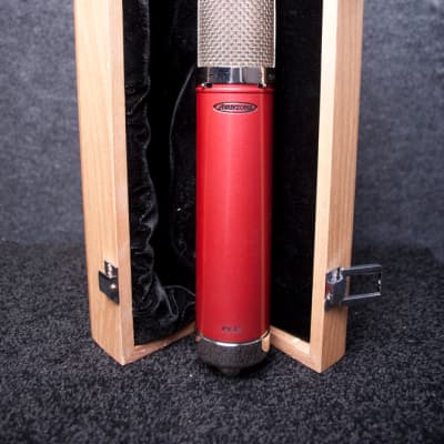 Avantone CV-12 Multi-Pattern Large Capsule Tube Condenser Microphone image 2
