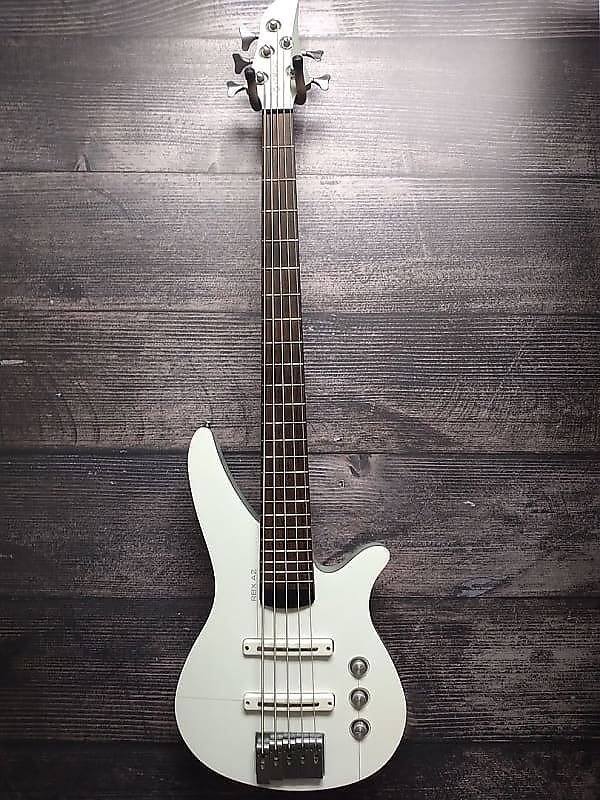 RBXA2 - Overview - Basses - Guitars, Basses & Amps - Musical