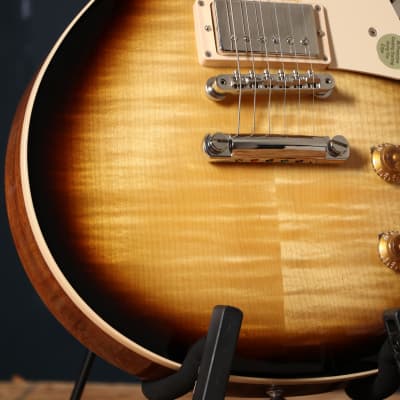 Gibson Les Paul Standard '50s Electric Guitar in Tobacco Burst (serial- 0311) image 2