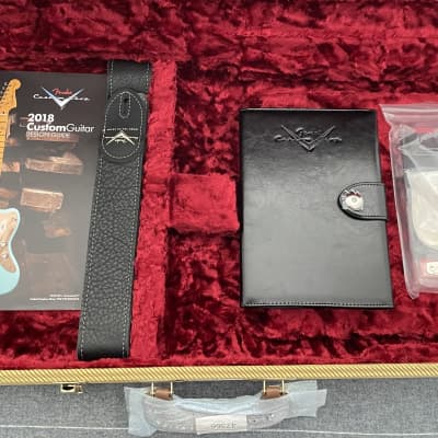 Fender  2019 Artisan Koa Thinline Tele - Shellac Amber image 12