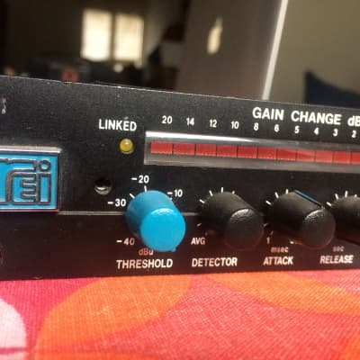 Urei LA-22 2-Channel Compressor / Limiter / Expander