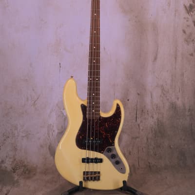 Crews Maniac Sound Jazz Bass KTR JB-01 Vintage White