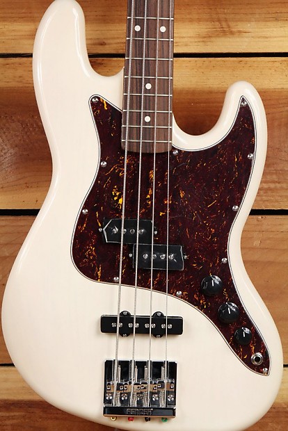 Fender modern player short scale jazz bass hot sale