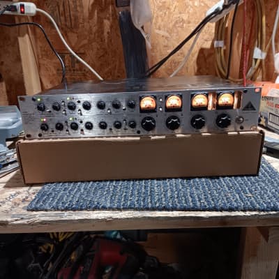 DTM・DAW BEHRINGER TUBE COMPOSER T1952 Behringer T1952 Tube Composer Stereo Tube Dynamics Processor