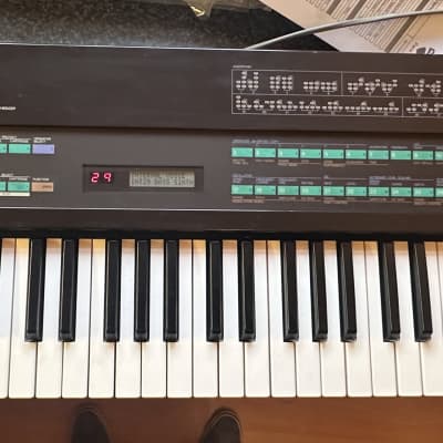 Yamaha DX7 Programmable Algorithm Synthesizer 1983 - 1987 - Black